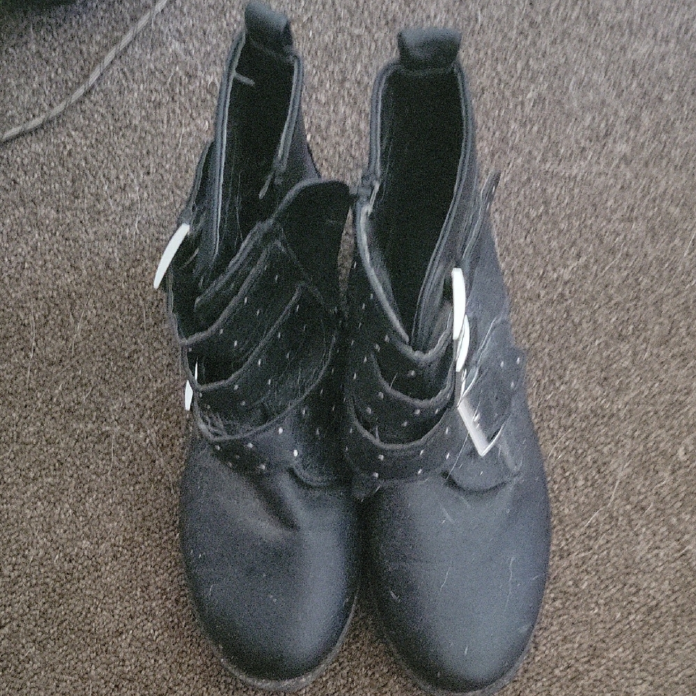 Sleek Black Leather Boots